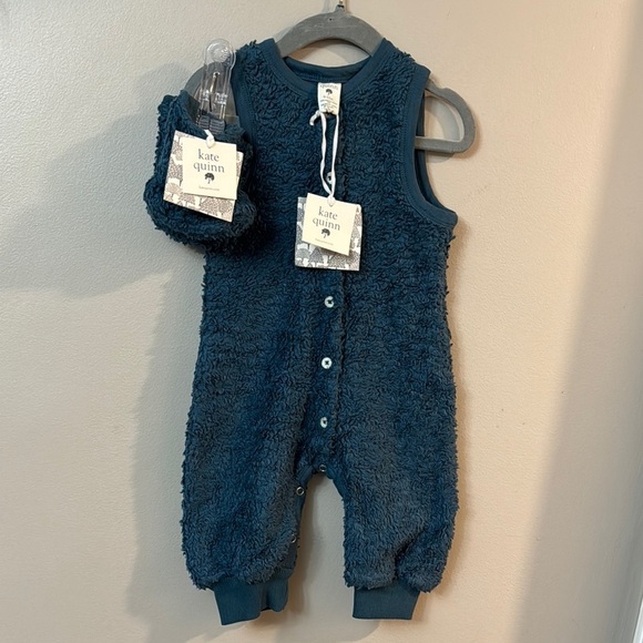 NWT Kate Quinn Fuzzy Baby Romper and Booties - Picture 1 of 6